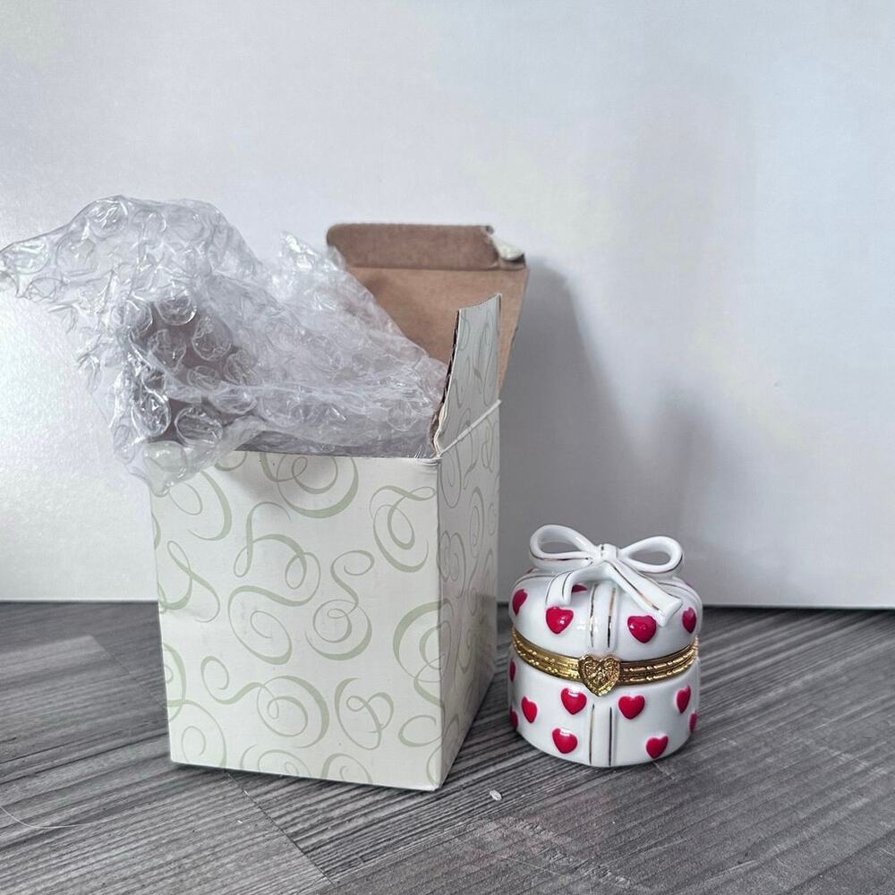 the san francisco music box company heart trinket box